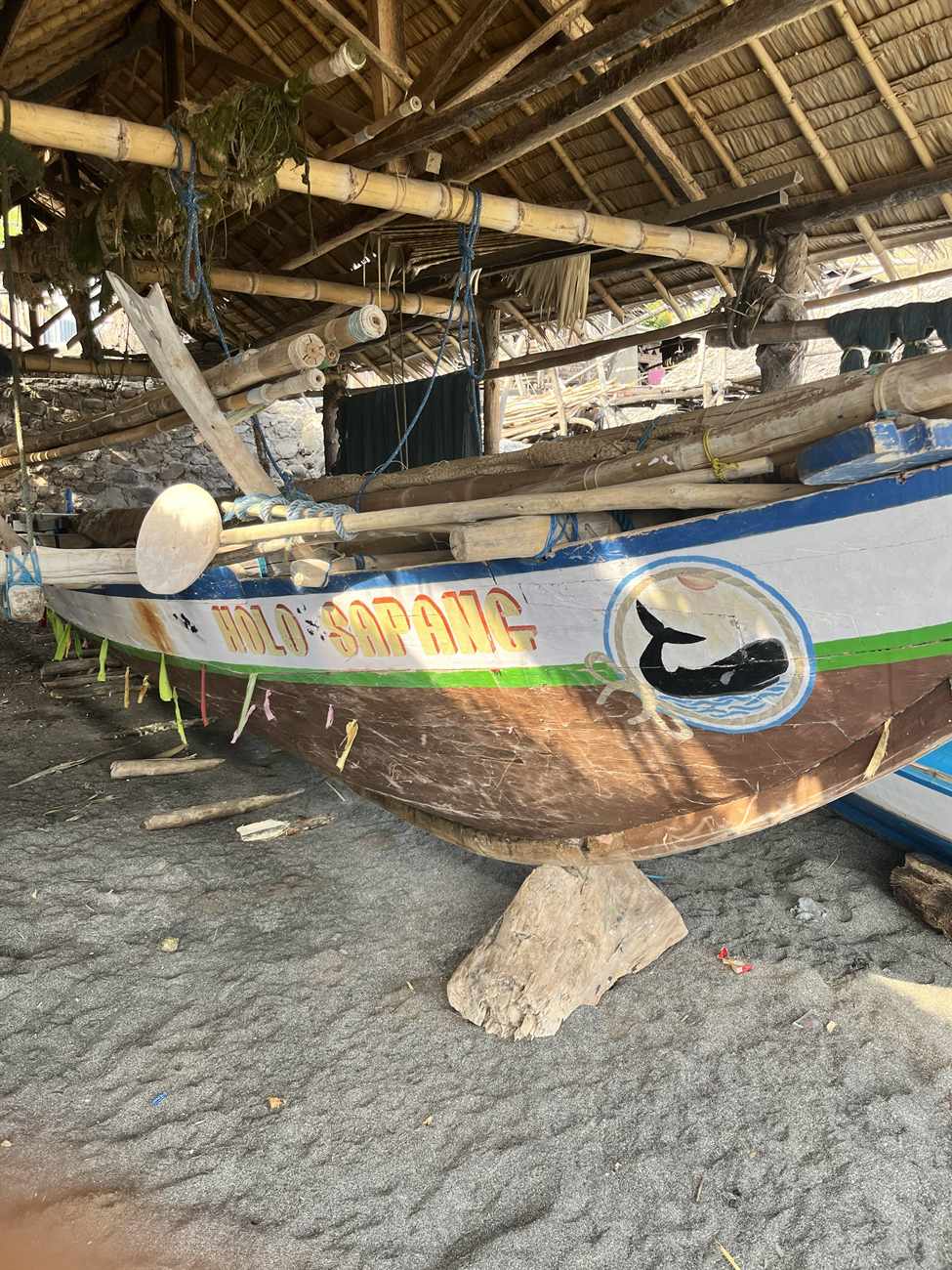 Traditionelles Boot aus Lamalera