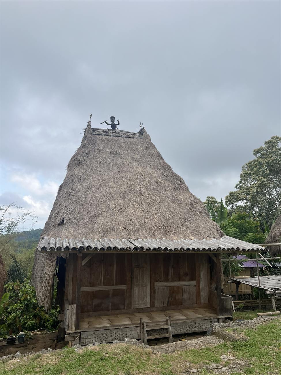 Traditionelle Architektur im Osten von Flores