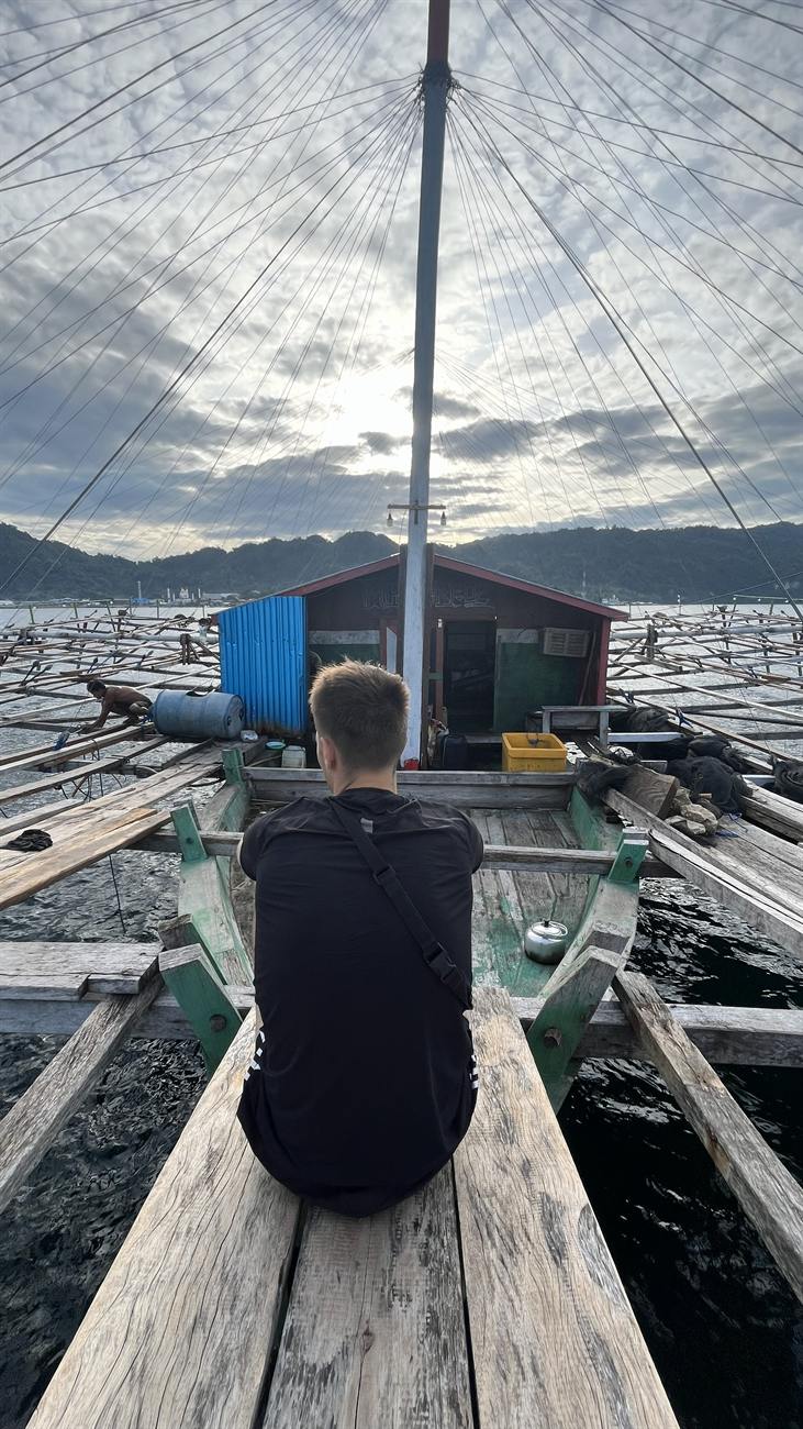 Fischplattformen (Bagans) in der Bucht